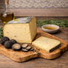 Farmársky syr Tartufo – holandský syr s hľuzovkou
